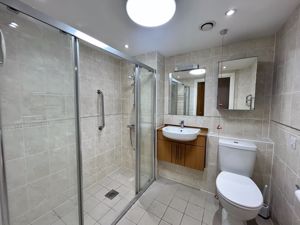 Photo 18- click for photo gallery